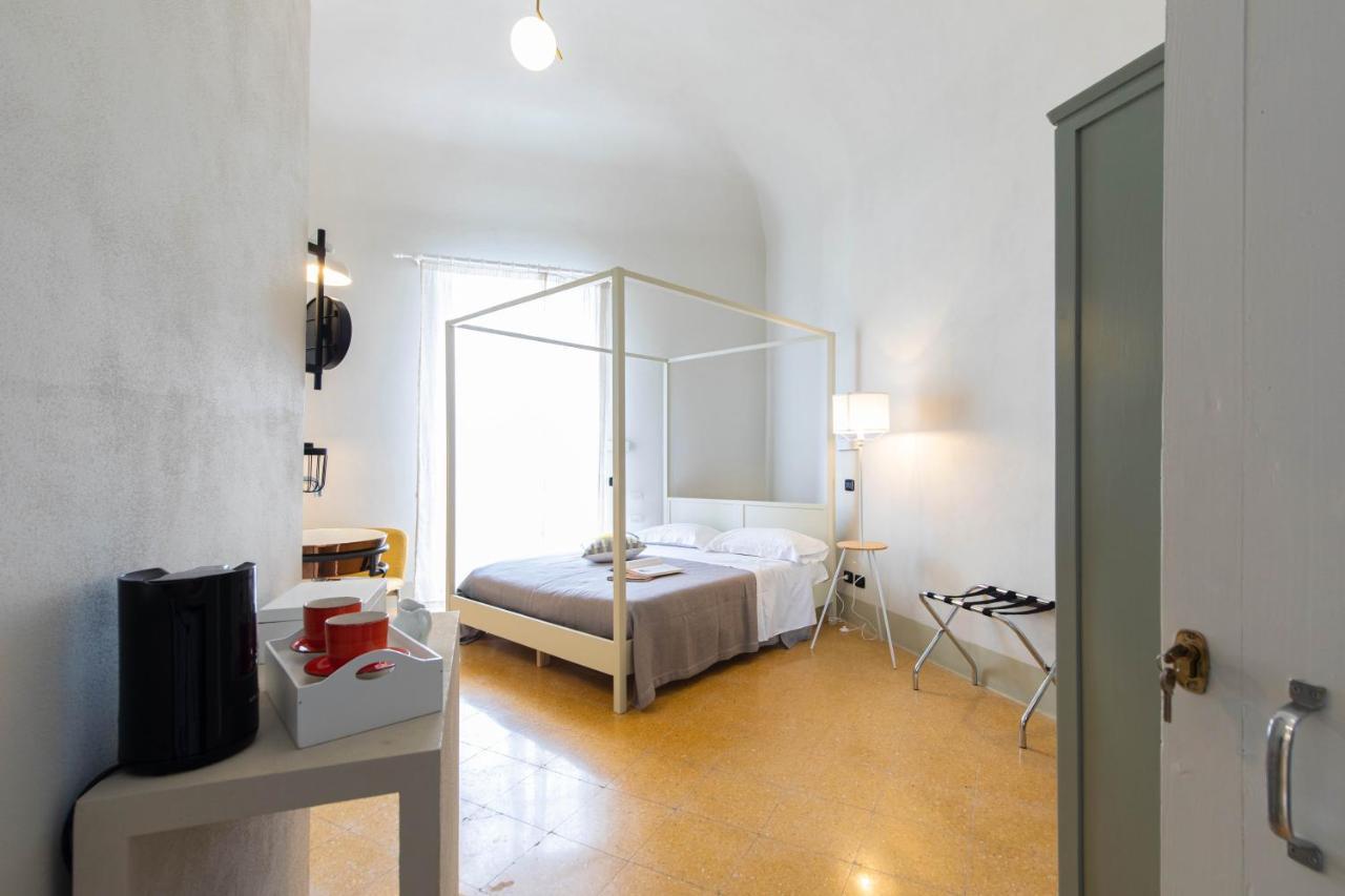 Palazzo Cavarretta - Pinella'S Rooms And Apartment Palermo Exterior photo