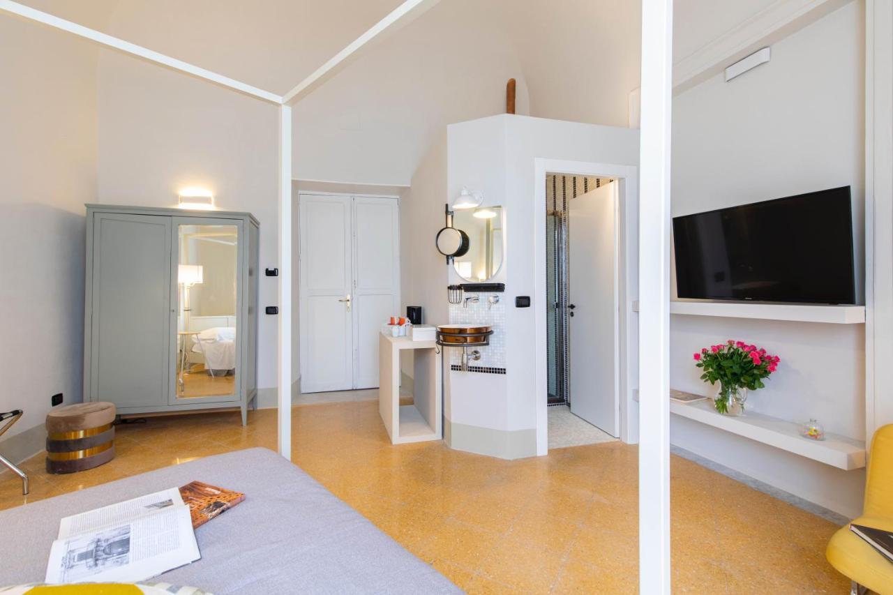 Palazzo Cavarretta - Pinella'S Rooms And Apartment Palermo Exterior photo