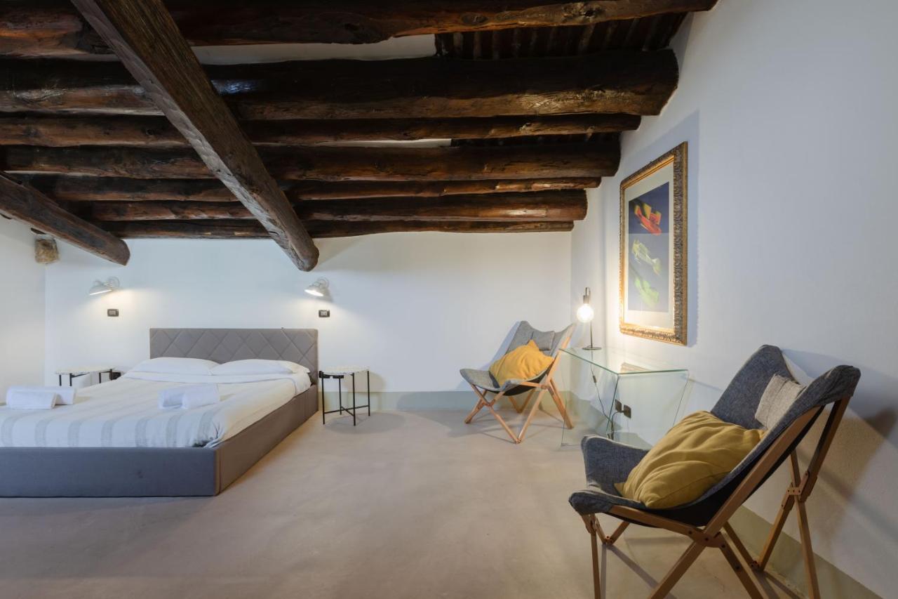 Palazzo Cavarretta - Pinella'S Rooms And Apartment Palermo Exterior photo