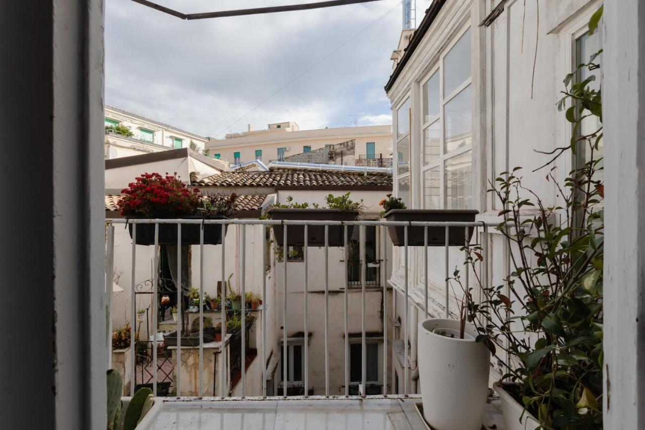 Palazzo Cavarretta - Pinella'S Rooms And Apartment Palermo Exterior photo