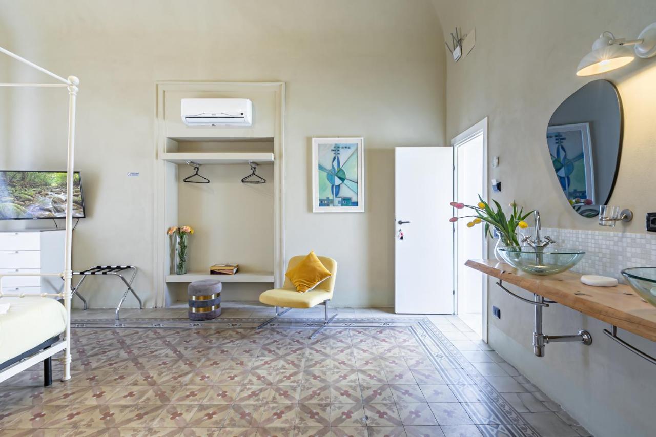 Palazzo Cavarretta - Pinella'S Rooms And Apartment Palermo Exterior photo